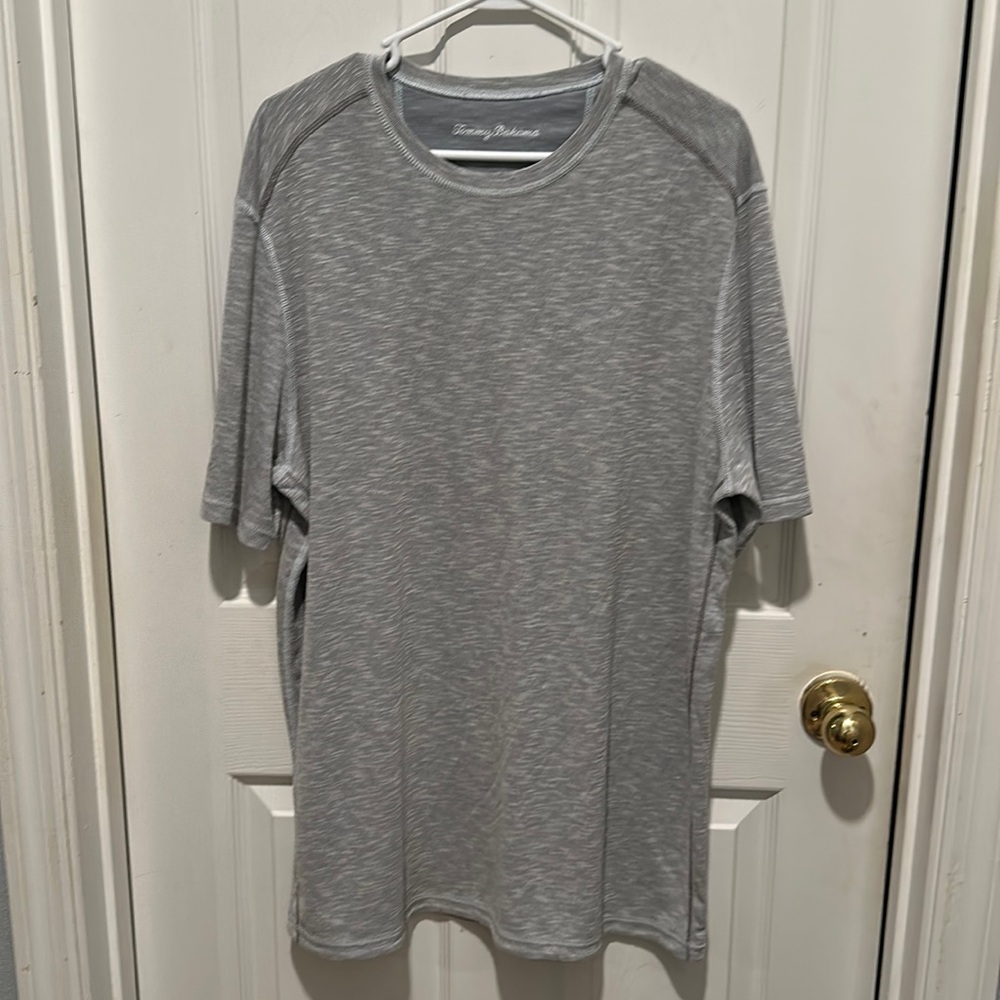 Tommy Bahama Men's size L gray Lyocell Blend Short Sleeve Crew Neck Shirt